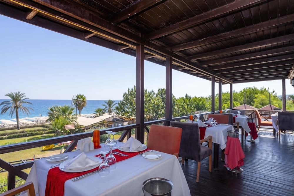 Labada Beach Hotel Çamyuva Exteriör bild