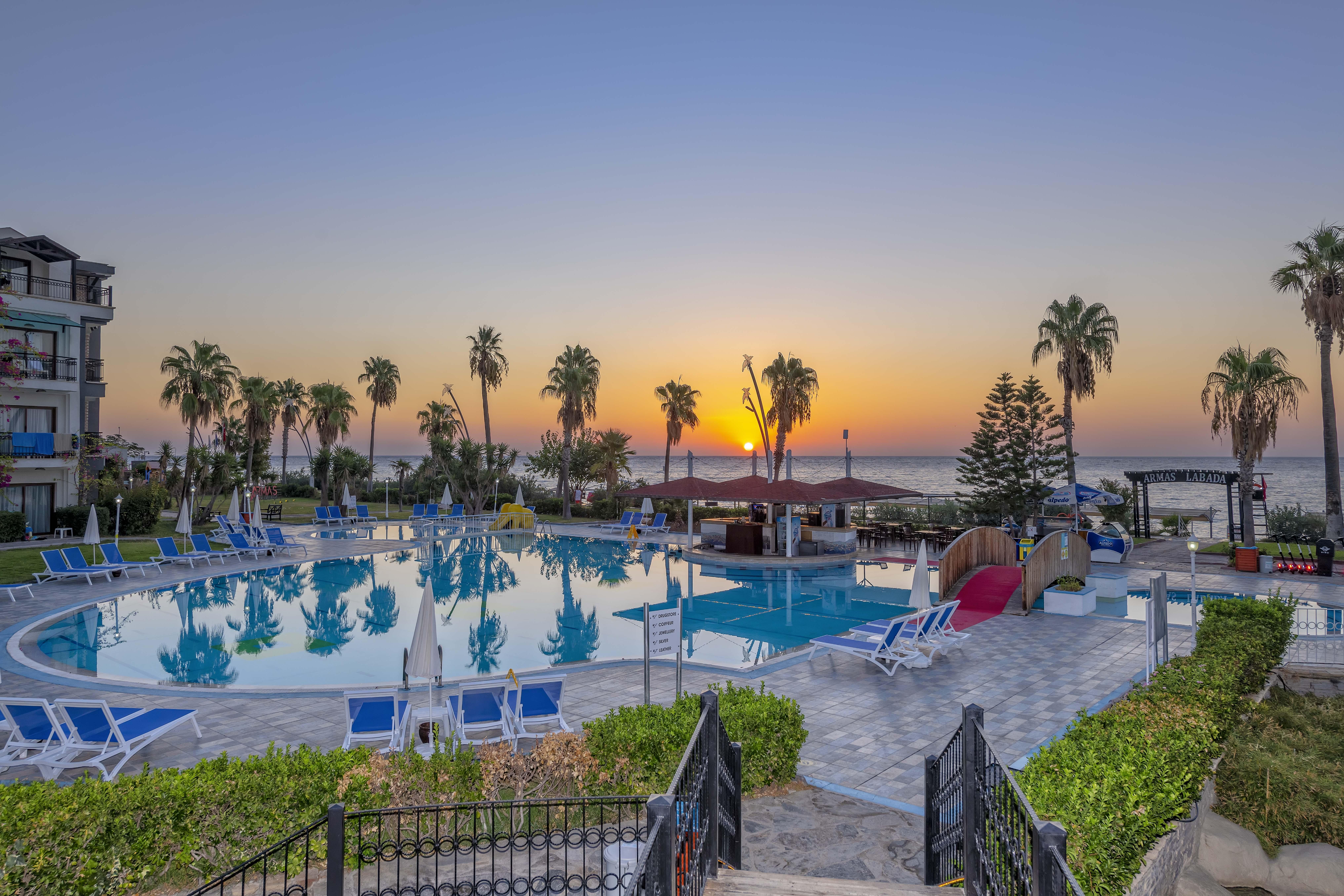 Labada Beach Hotel Çamyuva Exteriör bild